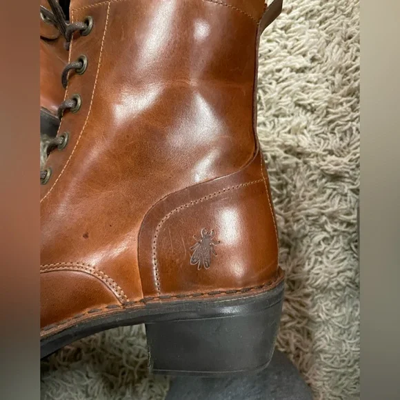 Milu Lace-Up Leather Boot FLY LONDON NWT Size 39
